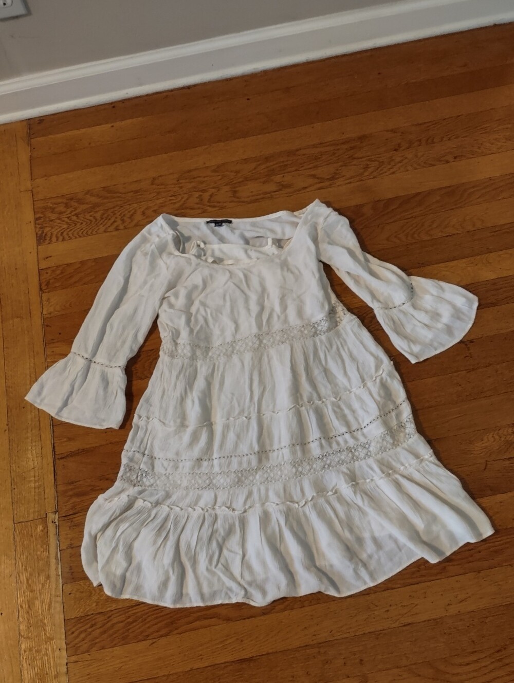 white tiered lacy ruffle boho 3/4 sleeve midi dress from american eagle XS